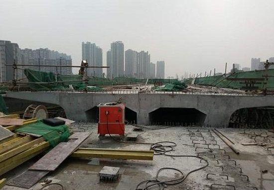 中鐵上海局使用我公司的智能壓漿設備
